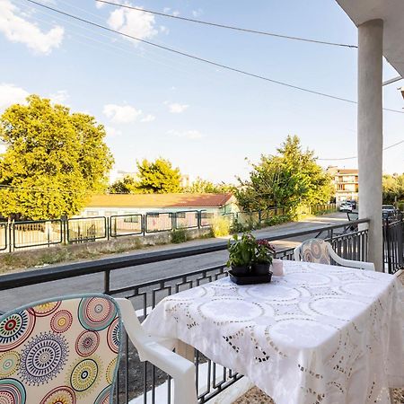 Kalamata'S Sunny Retreat Near The Historic Center Buitenkant foto