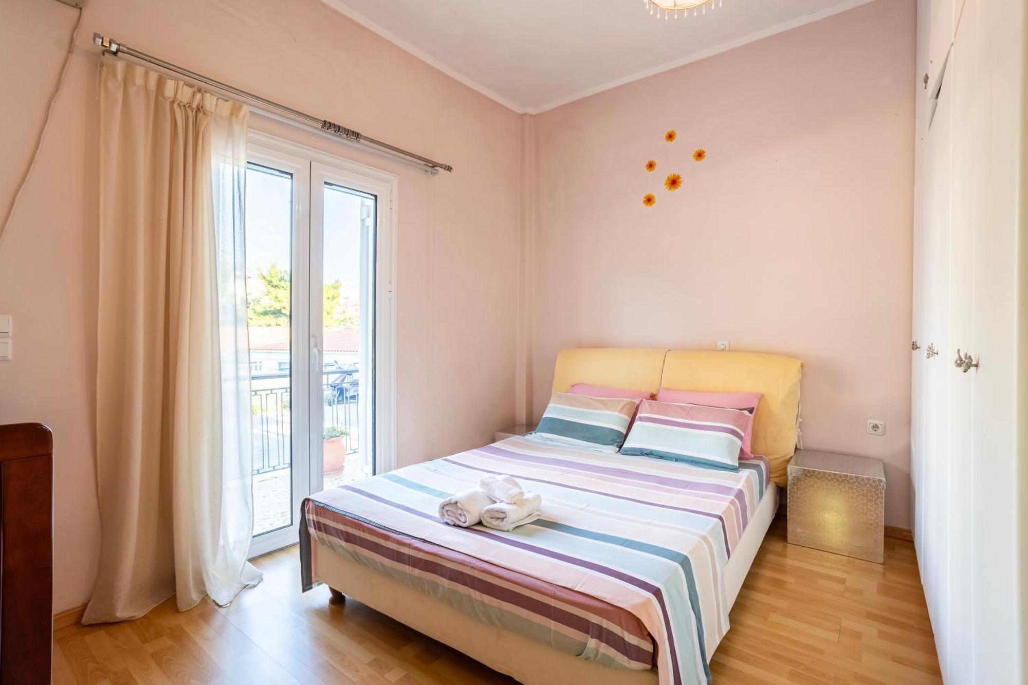 Kalamata'S Sunny Retreat Near The Historic Center Buitenkant foto