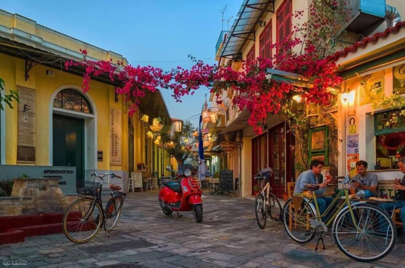 Kalamata'S Sunny Retreat Near The Historic Center Buitenkant foto
