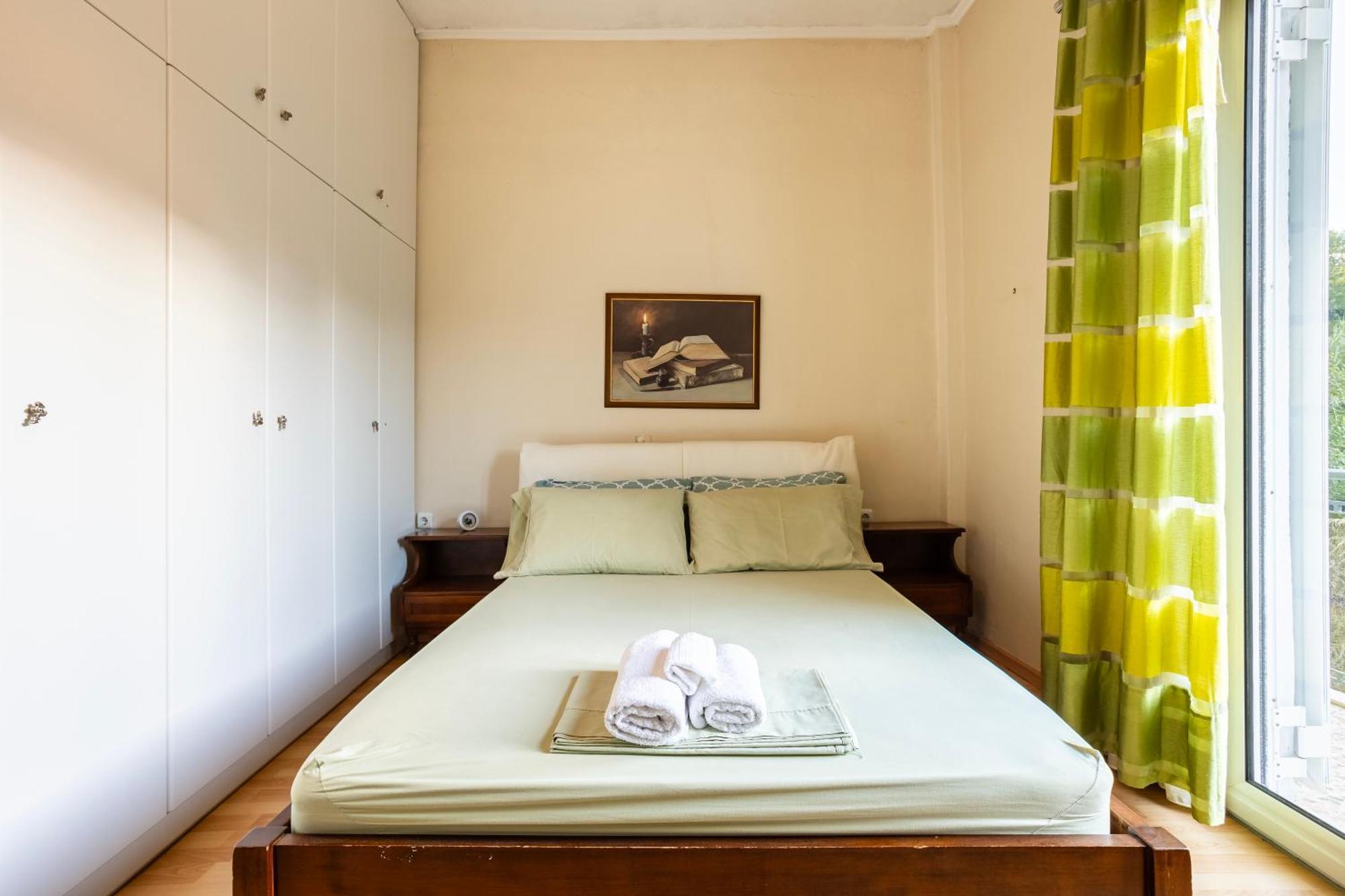Kalamata'S Sunny Retreat Near The Historic Center Buitenkant foto