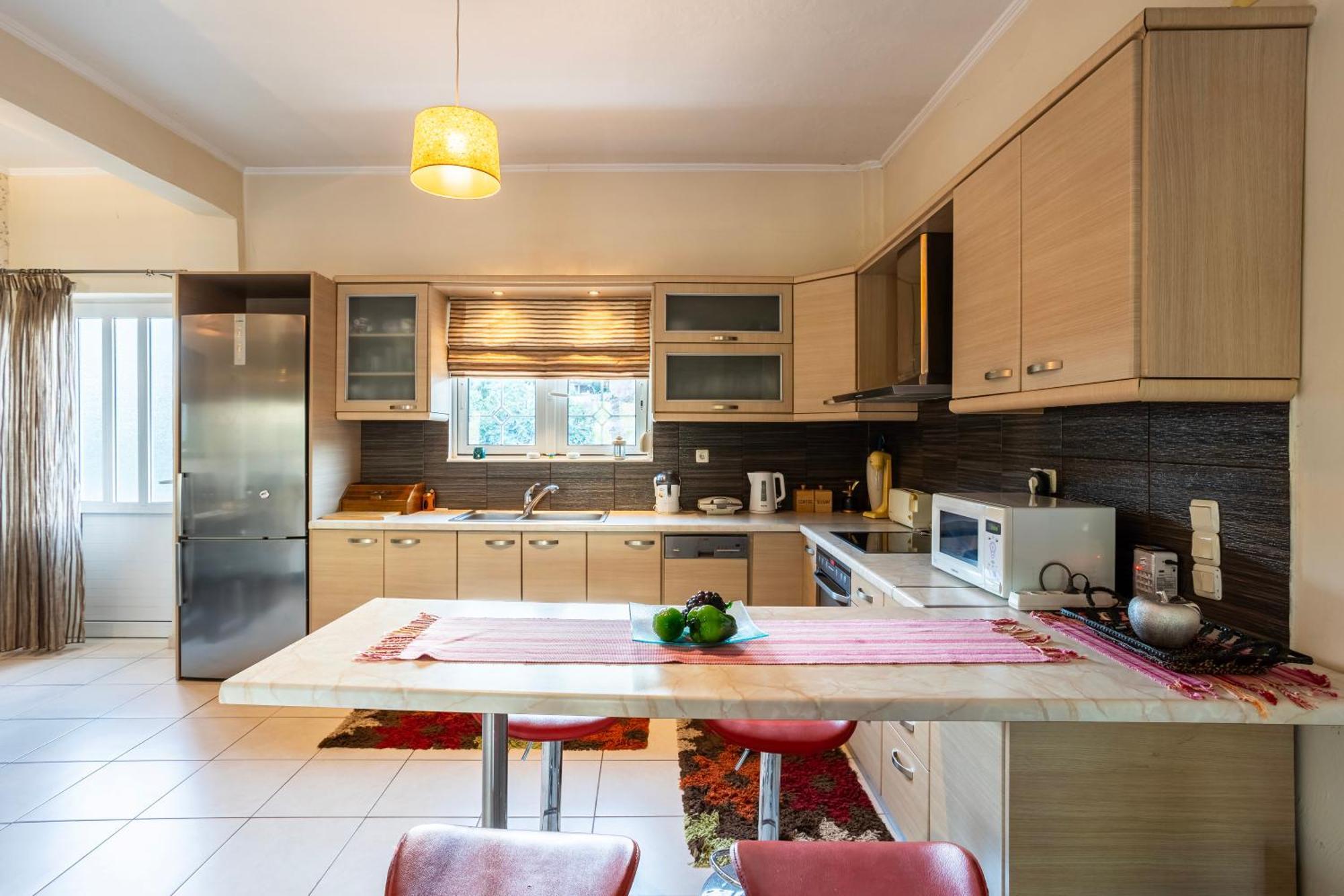 Kalamata'S Sunny Retreat Near The Historic Center Buitenkant foto