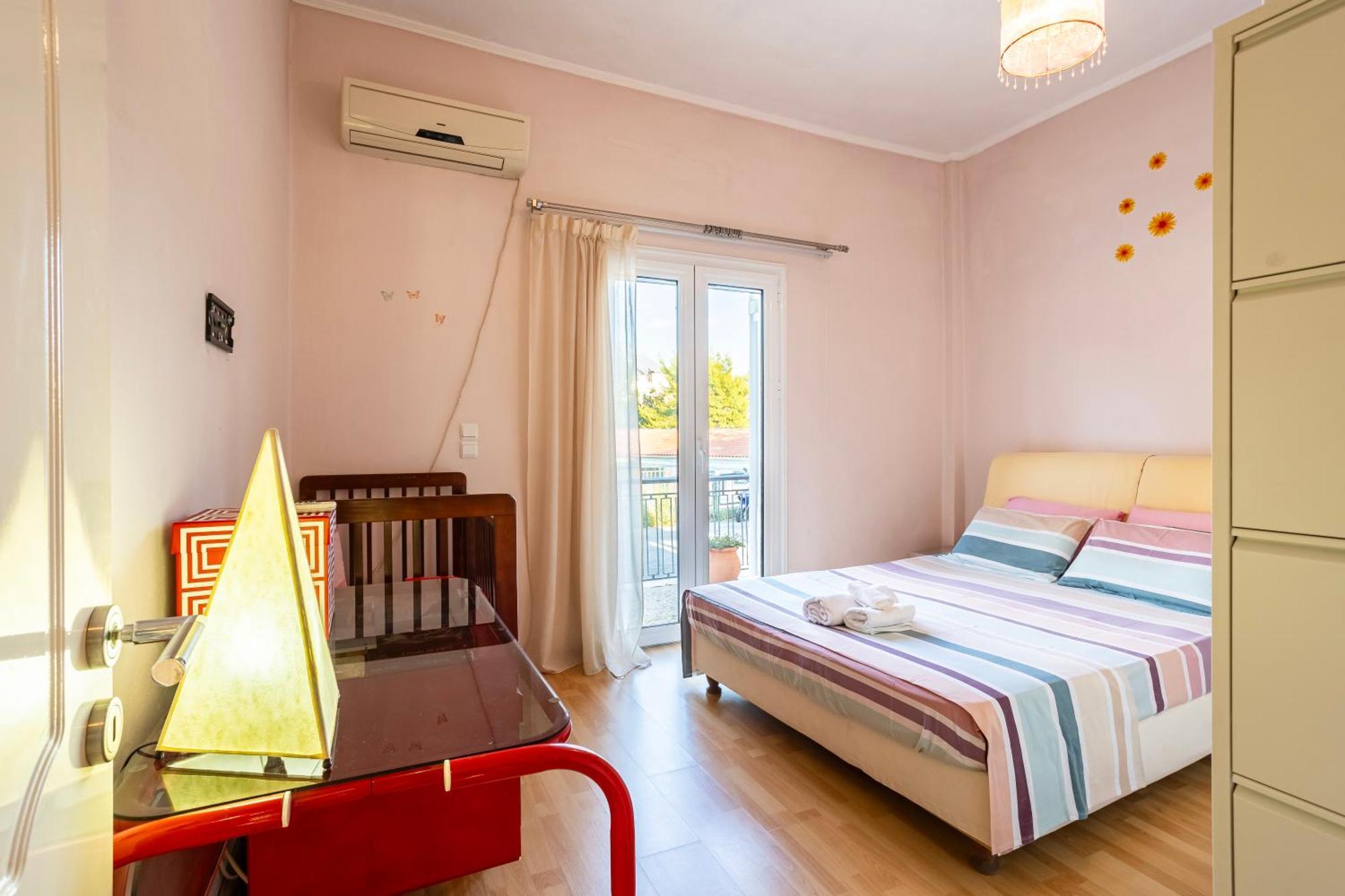 Kalamata'S Sunny Retreat Near The Historic Center Buitenkant foto